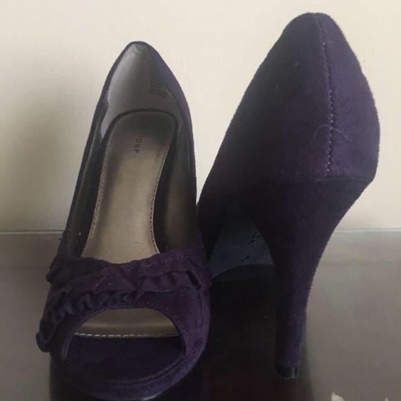 Payless Ruffle Peep-Toe Pumps - Picture 3 of 5
